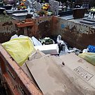 miniatura_podrzucenie-prywatnych-odpadw-komunalnych-do-kontenera-na-odpady-cmentarne